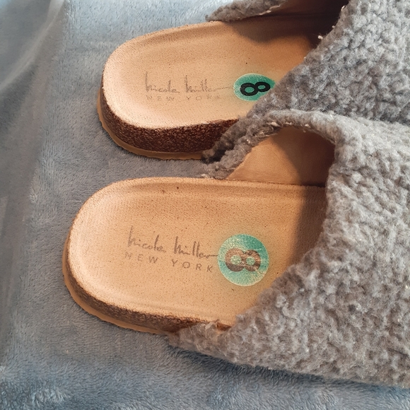 Nicole Miller Bondy Indoor/Outdoor Slippers - Picture 4 of 5